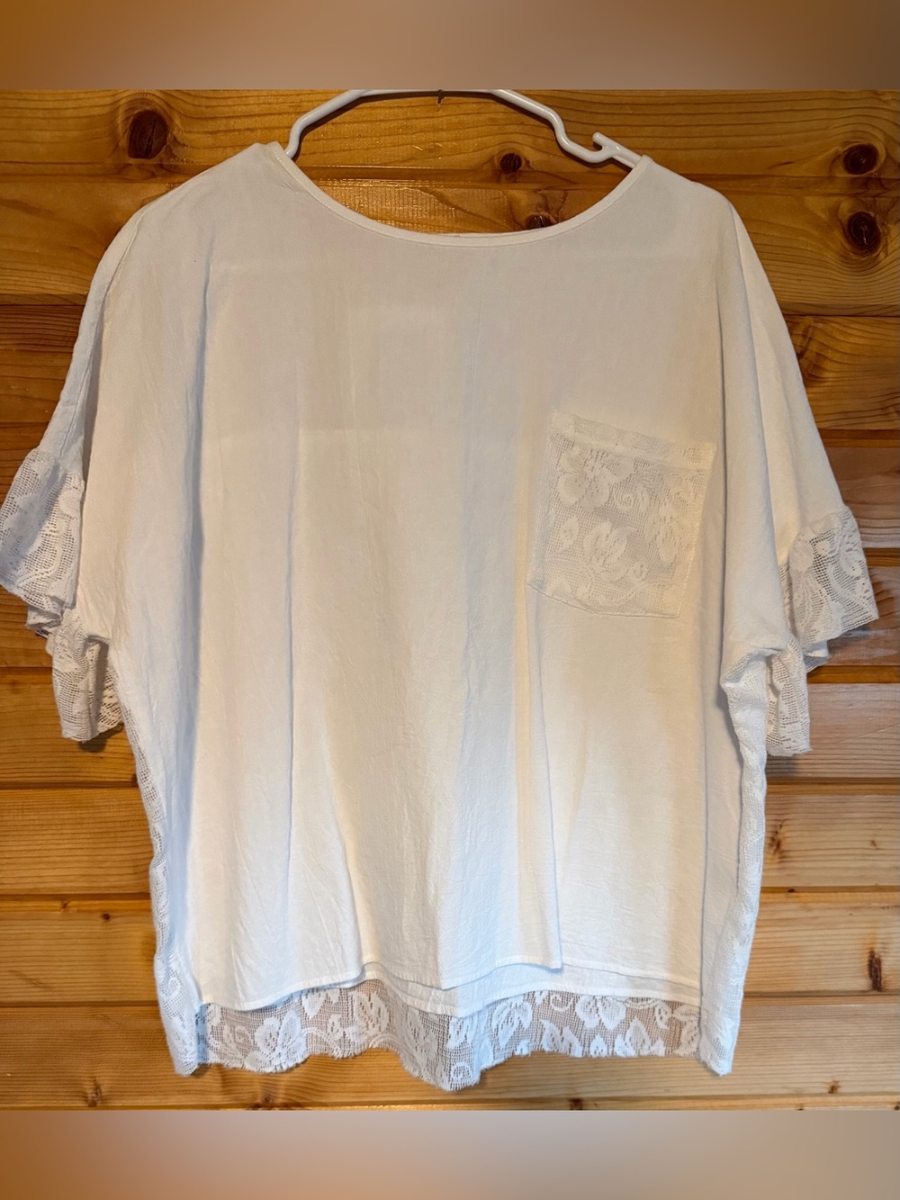 Women’s Easel White Oversized Lace-Trim Women’s Top